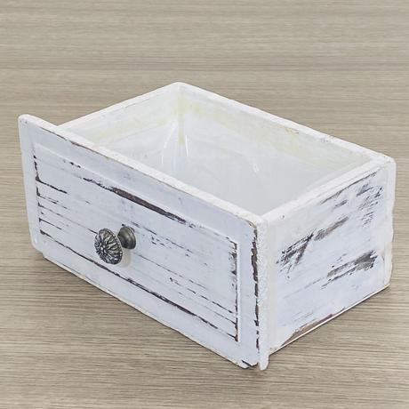 vintage kaspó fából fehér színben